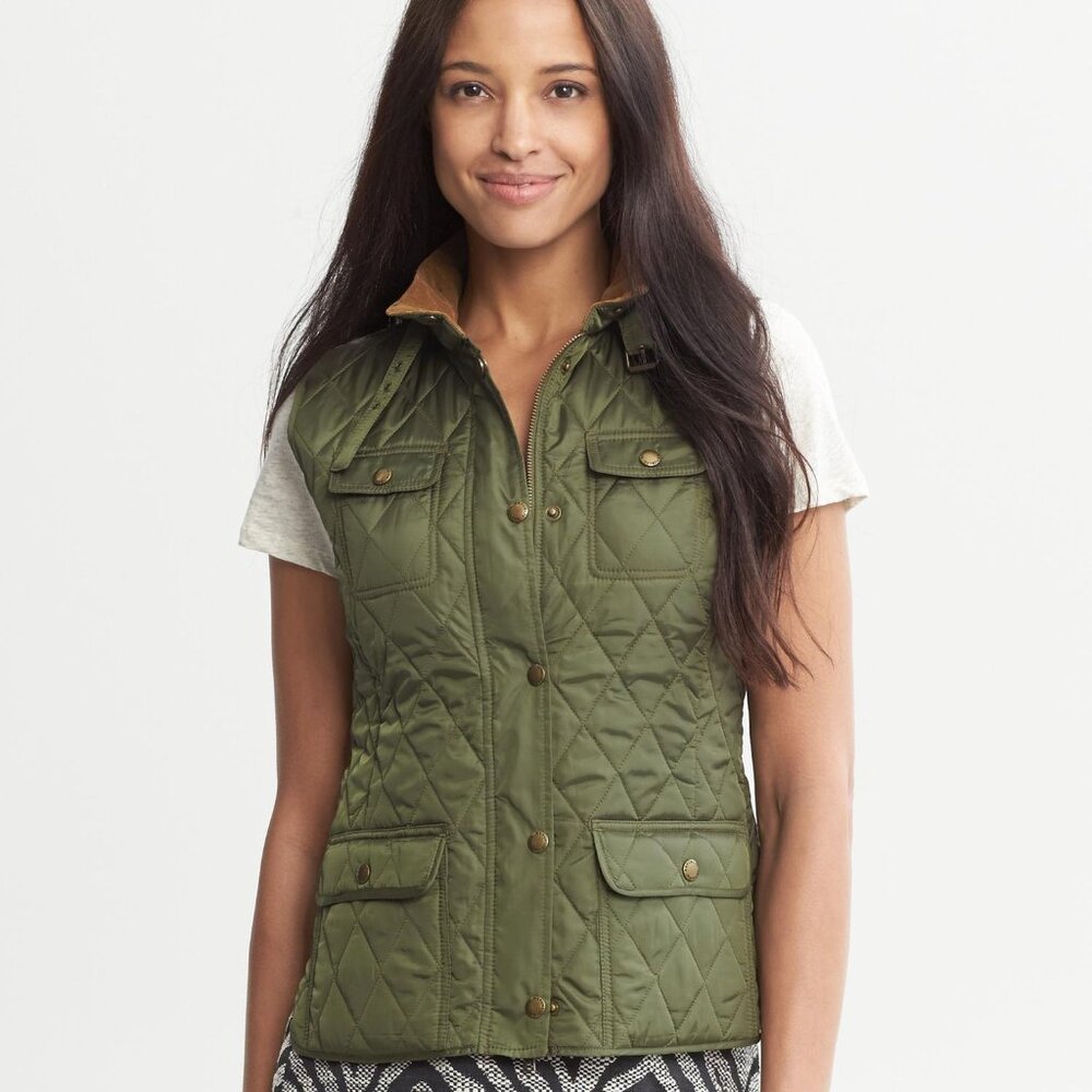 Banana Republic Quilted Vest in Green Adventure